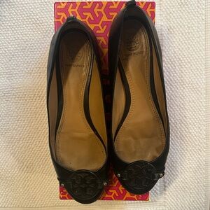 Tory Burch Black Gabriel Leather Flats with Logo Detail